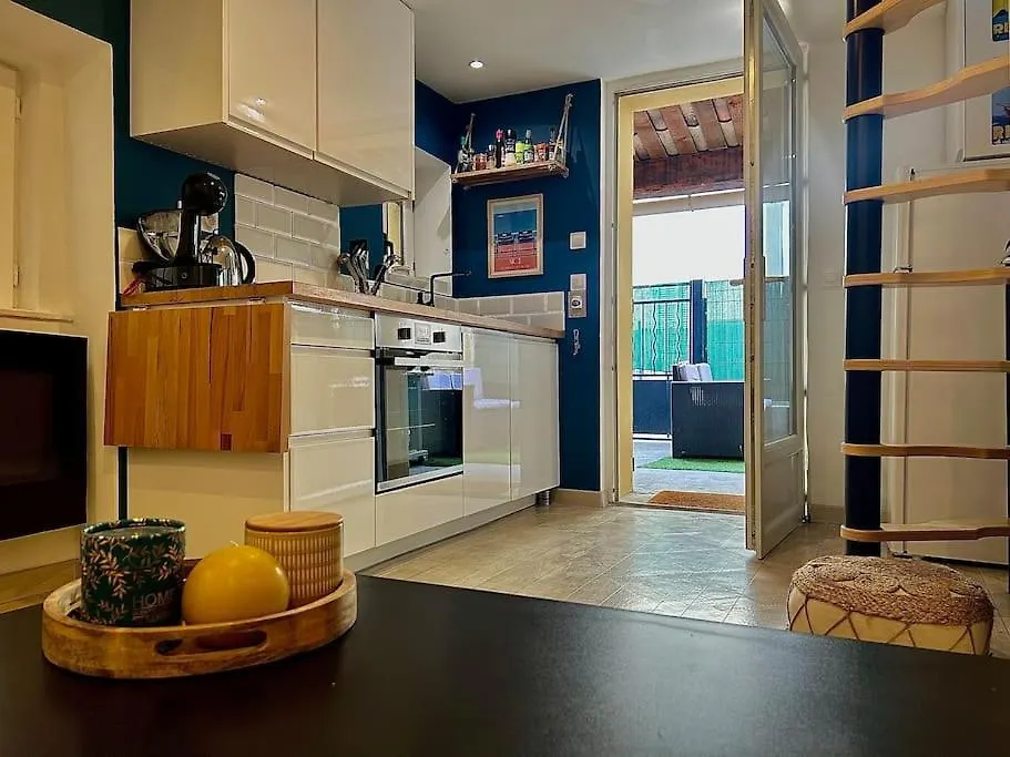 Petite Maison Atypique A Niza 0*,  Francia